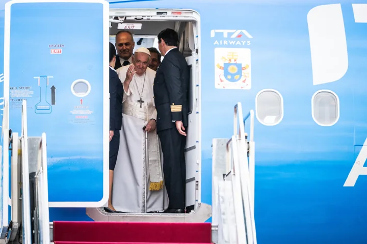 A moment the world is watching — Papal visit · Hungary 2023. Photograph by Rockstar Photographers.